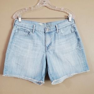 Old Navy Sweetheart Cut Off Midi Jean Shorts Size 8 Light Blue Mid Rise Stretch